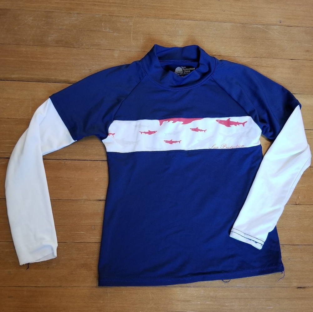 SunProtectionZone Rashguard. Youth Size M